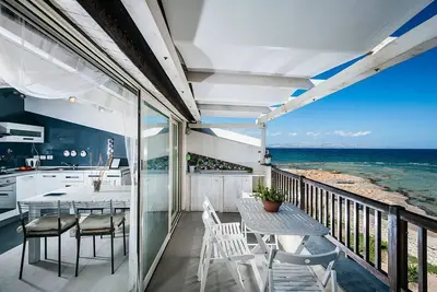 Image de Appartement moderne avec terrasse vue mer