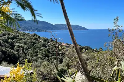 Image de Maison vue sur mer avec grande terrasse, Wifi et parking. A proximité des plages