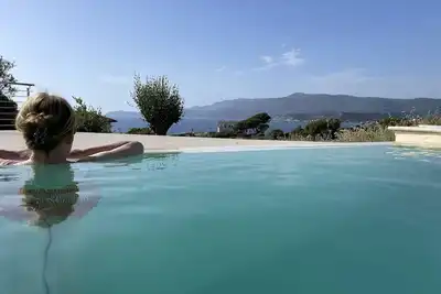 Image de Maison familiale, piscine. 7 couchages (+2 enfants supplémentaires sur demande)