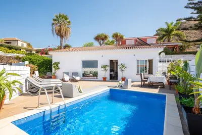 Image de Piscine CHAUFFÉE Tenerife, Villa pour se détendre, wifi fibre