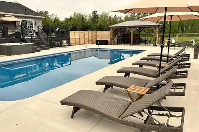 Image de 3 lit / 2. 5 salles de bain Waterside Retreat - 6-8 personnes