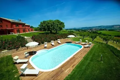 Image de Villa avec piscine privée, climatisation et green à 10 km de la mer