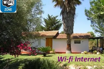 Image de \"Casetta Giuliana\" - lido di Noto- maison avec jardin- Wi-fi internet \"Last Minute\"