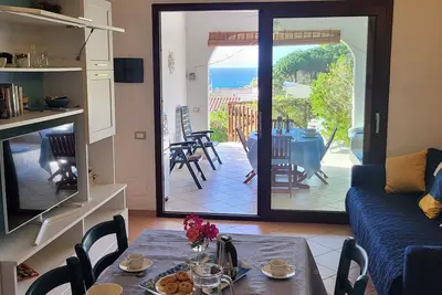 Image de Villa avec vue sur la mer à 100 mètres de la plage. Geremeas.