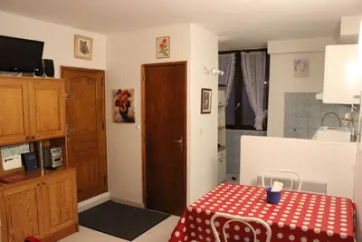 Image de Studio plein de charme dans immeuble médiéval