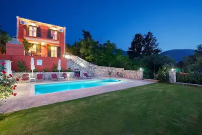 Image de Superbe Villa Avec Piscine PRIVÉE Situation Calme Wifi Et Barbeque