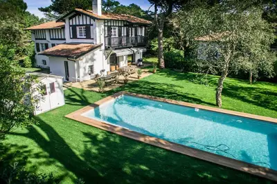 Image de Belle propriété avec piscine chauffée au coeur d'Hossegor plage centrale à pieds