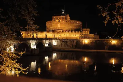 Image de Rome: Appartement Rome, Trastevere / Navona, lumineux, vue panoramique, 2 chambres, 2 salles de bains, climatisation, wifi, télévision par satellite, tout confort, rénovées2011