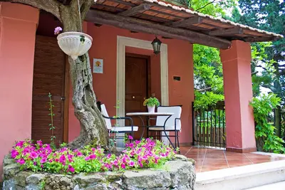 Image de Charmant et romantique chalet Ă seulement 15 minutes de Rome