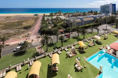 Image de Appartement 2 / 4p en 1ère ligne de mer avec vue sur la plage, piscines, équipé. Wifi