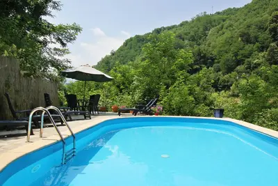 Appartement Poesia  avec piscine dans Bagni di Lucca.