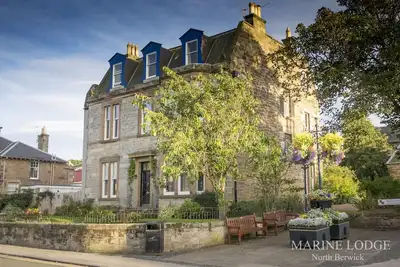 Image de Fraser's Choice, North Berwick, parking privé. Pour la plage ou le golf