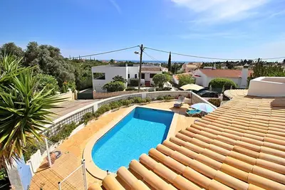 Image de Villa familiale, piscine avec protection pour enfants, 4 chambres à coucher et 3 salles de bain