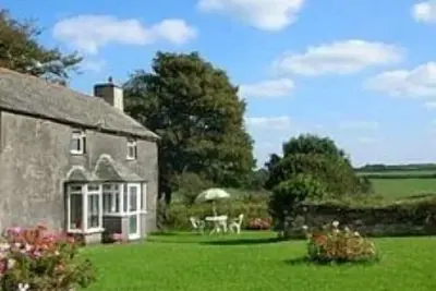 Image de Maison de campagne près de Boscastle avec parking, Wi-Fi gratuit et lit de 6 pieds