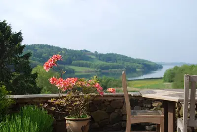 Image de Peak District Luxury Cottage, WiFi, vue imprenable sur le lac sur Carsington