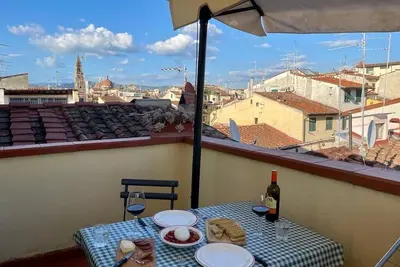 Image de Charmant avec cheminée, internet illimité, machine à laver et terrasse avec vue