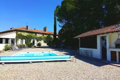 7 Bedroom hill top Manoir, with pool bar pizza oven, sleeps 18, 2 hectare garden