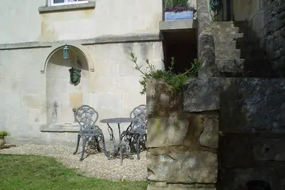 Image de Charme Sunny Mews Cottage Détendez-vous dans le confort et le style Superbes vues