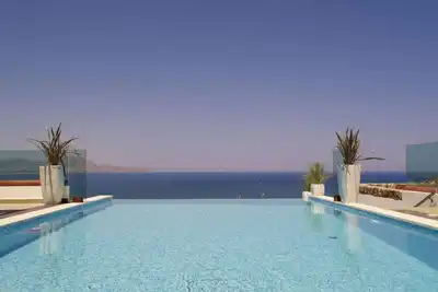 Image de Villa Eos de luxe avec piscine privée à débordement chauffée