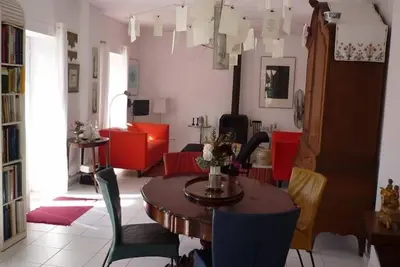 Image de maison authentique rénovée avec vue splendide sur l'océan