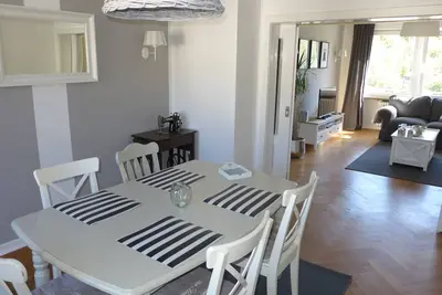 Image de \"Charlotte, avec le souci du détail\" Tr Süd, séjour spacieux d'environ 95 m² habitables