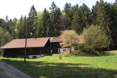 Image de Ancienne ferme dans une solitude absolue dans la forĂŞt bavaroise
