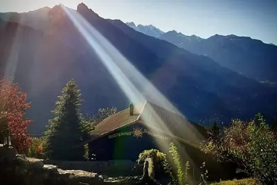 Image de Ancien de 350 ans Ferme de montagne à 1140m d'altitude dans un endroit isolé