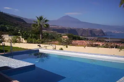 Situation De RÊVE Avec Une Vue Magnifique Sur Atlantik-Teide-Puerto De Lacruz