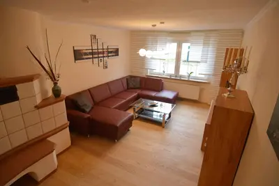 Image de 3 chambres, 2 salles de bains, salon spacieux, WiFi, endroit calme, moderne, élégant,