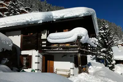 Image de Chalet pittoresque avec un décor de bon goût. Vue fantastique 500m de la télécabine.