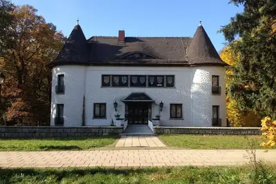 Image de Villa Warzenburg, appartement 2 avec vue panoramique dans la forêt de Thuringe, incl. Fi.
