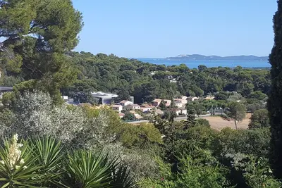 Image de Loue Studio Meuble Hyeres 45m2 Sur 3 Niveaux
