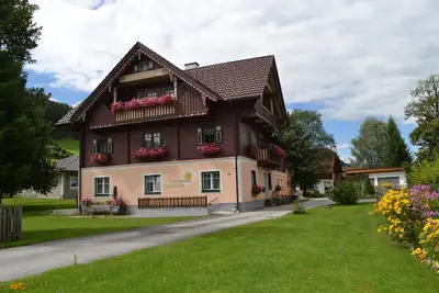 Image de Maison de vacances confortablement meublées dans les montagnes