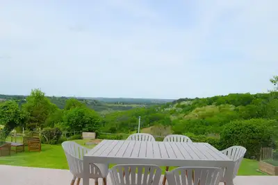 Image de Une vue imprenable @Aux Volets Bleus chez Mark & Sylvie