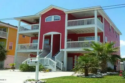 Image de Caroline du BeachTownhouse court 2-1 / 2 pâtés de maisons de l'entrée de la plage