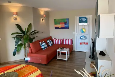 Image de Charmant appartement à deux pas de la Plage : Votre Refuge Ensoleillé