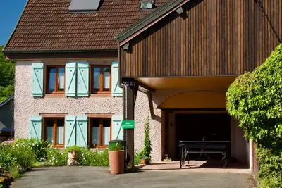 Image de F2 meublé gite de France 3 épis City break près de Belfort.