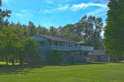 Image de Maplehurst Farm Guest House Dernier étage, des vues spectaculaires de Mt Baker / Farmland