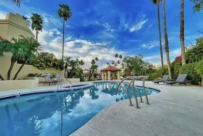 Image de Ne Scottsdale - 2 chambres à coucher - Gated Country Estate sur 3 acres
