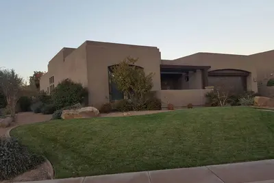 Image de Belle Maison Individuelle PRIVÉE Avec Piscine PRIVÉE Et Piscine À Jet