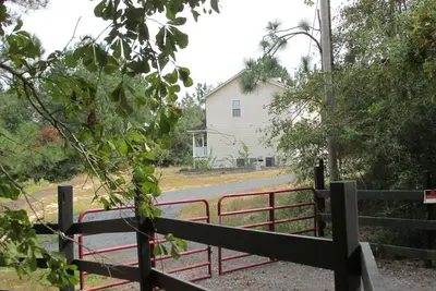Image de 10 Acre Country Estate, serein et relaxant