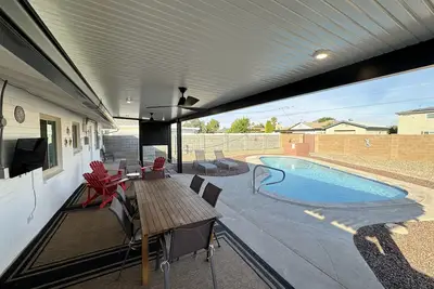 Image de Maison de la vieille ville de Scottsdale situé au centre avec piscine privée / patio