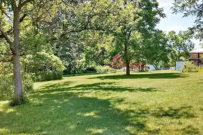 Image de Rivière privée dans la cour arrière - Appartement d'hôtes