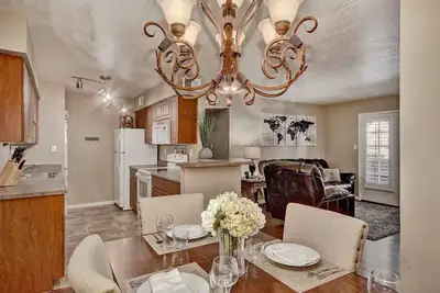 Image de Charmant condo 2br \/ 2ba au coeur de Scottsdale