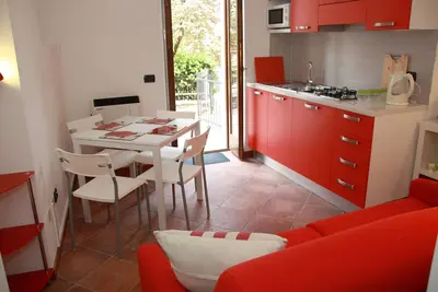 Image de Grande terrasse extérieure - rez de chaussée - charmant village