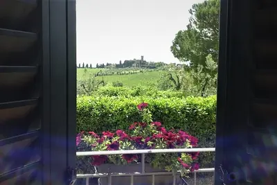 Image de Maison de vacances panoramique dans les collines du Chianti pour les familles ou groupes d'amis