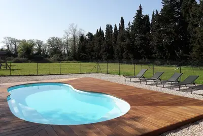 Image de Mas Catalan 160m2, 4 chambres, piscine privée, au milieu des vergers.