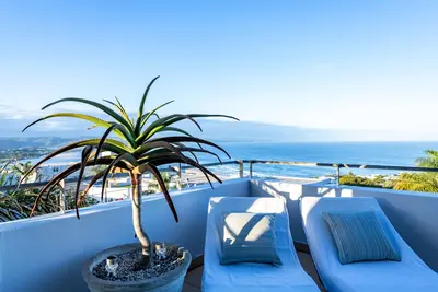Image de Penthouse 230 M2 On The Sea Fantastic View
