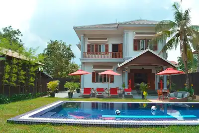 Image de Villa 8/10 pers. 300 m2 avec piscine au coeur de Siem-Reap / Angkor / Cambodge