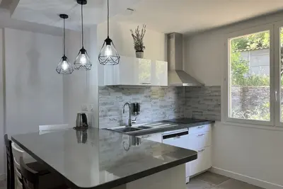 Image de maison aux massots